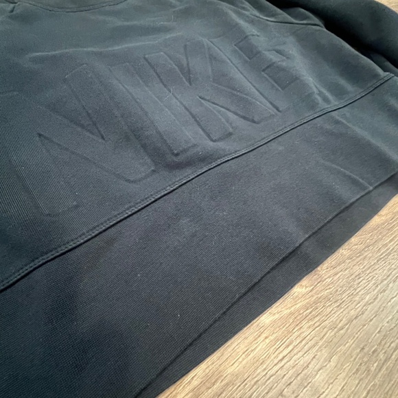 Nike Embossed Cropped Crewneck Black on Black Size Women's XS Casual Athletic - Picture 5 of 10